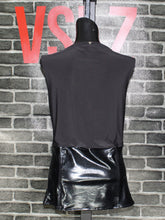 Load image into Gallery viewer, Cincher T-Black-Removable Chain-Limited Quantity
